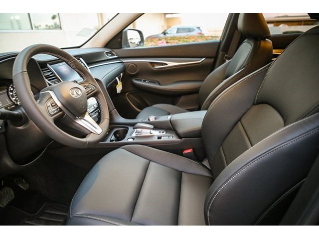 2025 Infiniti QX50 PURE photo 17