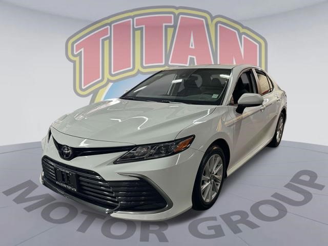 2022 Toyota Camry LE [13]