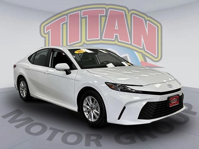 2025 Toyota Camry LE [0]