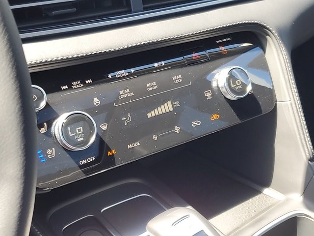 2025 Infiniti QX60 Luxe photo 9
