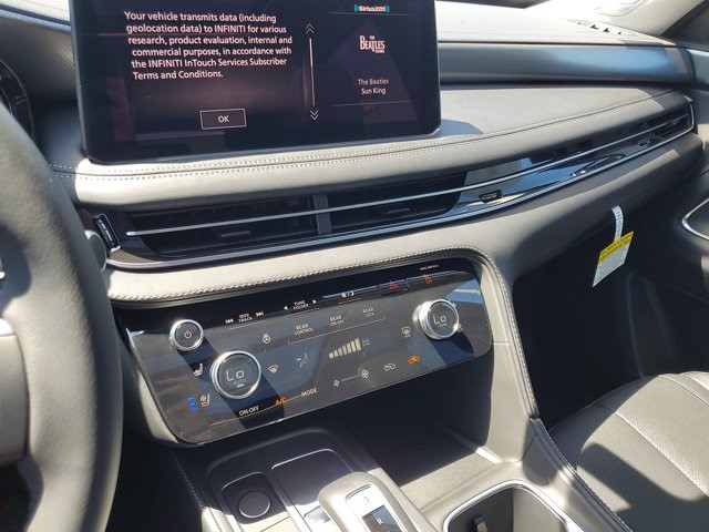 2025 Infiniti QX60 Luxe photo 8