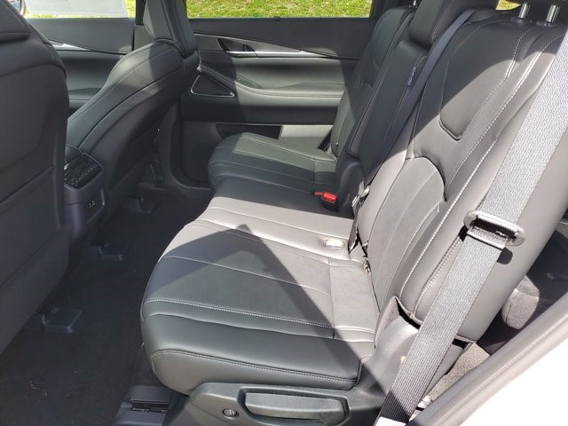 2025 Infiniti QX60 Luxe photo 11