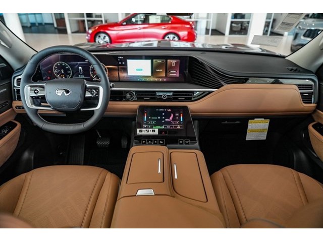 2025 Infiniti QX80 Luxe photo 10