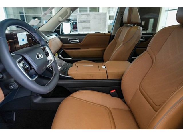 2025 Infiniti QX80 Luxe photo 15