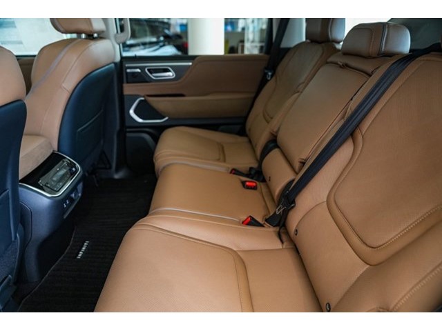 2025 Infiniti QX80 Luxe photo 16