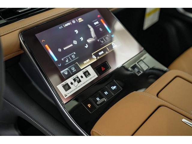 2025 Infiniti QX80 Luxe photo 17
