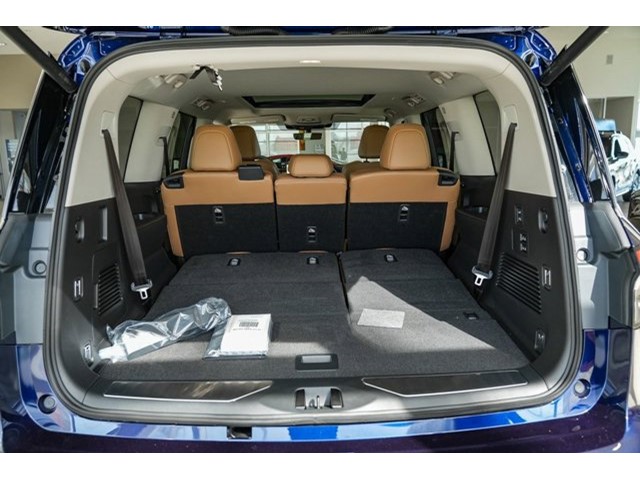 2025 Infiniti QX80 Luxe photo 21