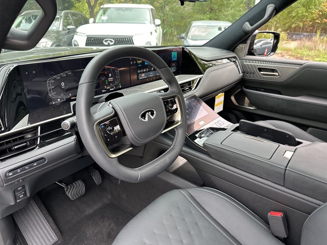 2025 Infiniti QX80 photo 12