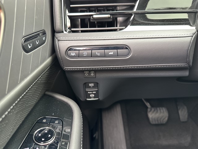 2025 Infiniti QX80 photo 14