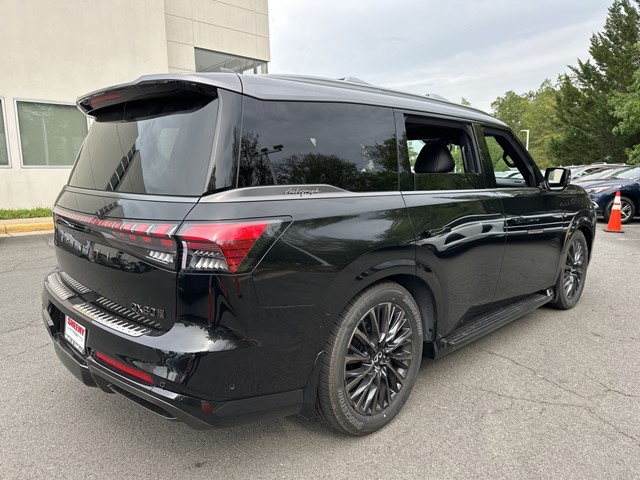 2025 Infiniti QX80 photo 7