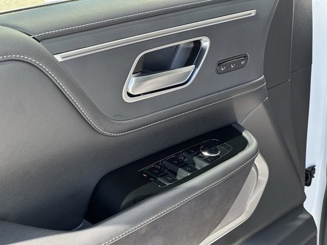 2025 Infiniti QX80 Sensory photo 14