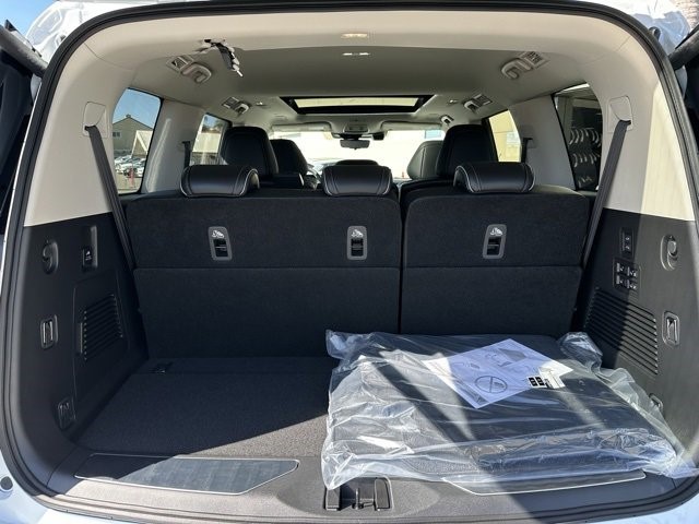 2025 Infiniti QX80 Sensory photo 24