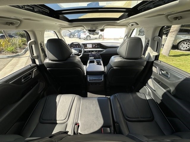 2025 Infiniti QX80 Sensory photo 28