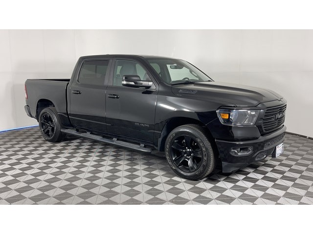 2021 Ram 1500 Big Horn Big Horn 4x2 Crew Cab 5'7" Box Regular Unleaded V-8 5.7 L/345 [2]