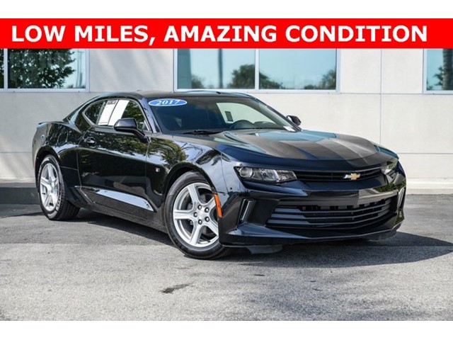 2017 Chevrolet Camaro 1LT 2dr Cpe 1LT Gas I4 2.0L/122 [0]