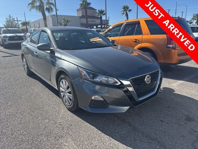 2020 Nissan Altima 2.5 S 2.5 S Sedan Regular Unleaded I-4 2.5 L/152 [1]