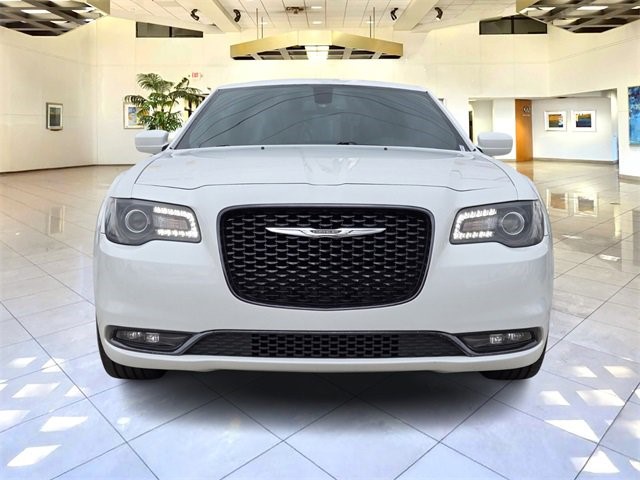 Used 2019 Chrysler 300 S with VIN 2C3CCABG1KH708135 for sale in Las Vegas, NV
