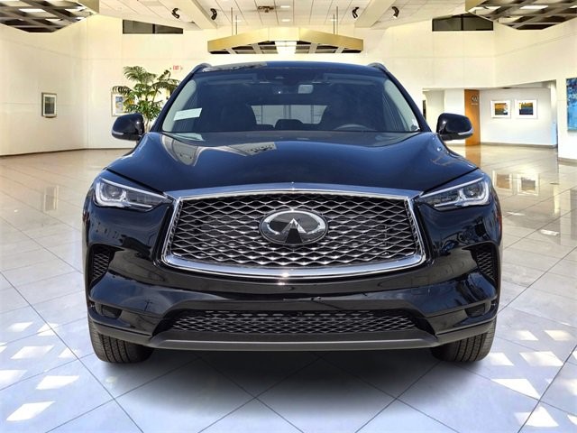 2025 Infiniti QX50 Luxe AWD photo 2