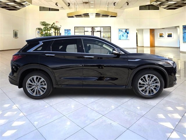 2025 Infiniti QX50 Luxe AWD photo 8