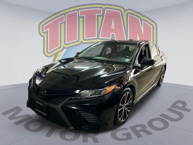 2019 Toyota Camry SE [17]
