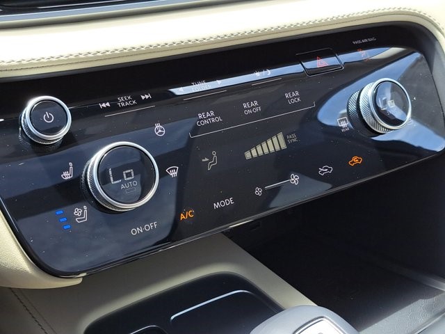2025 Infiniti QX60 Luxe photo 9