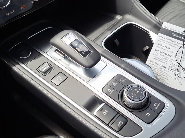2025 Infiniti QX60 Luxe photo 11