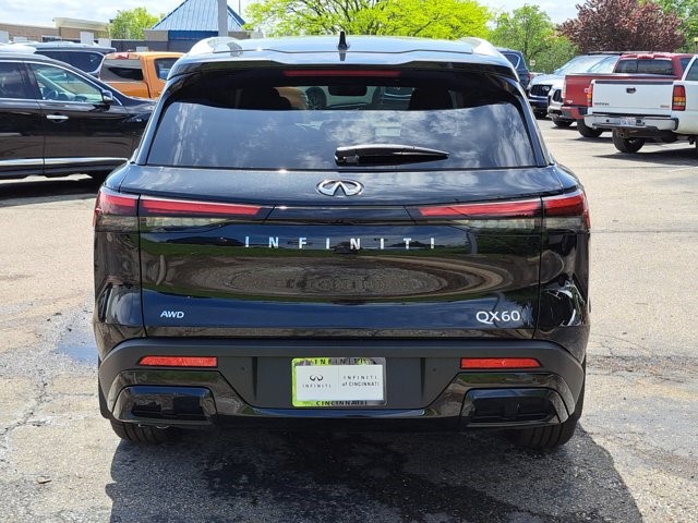 2025 Infiniti QX60 Luxe photo 3