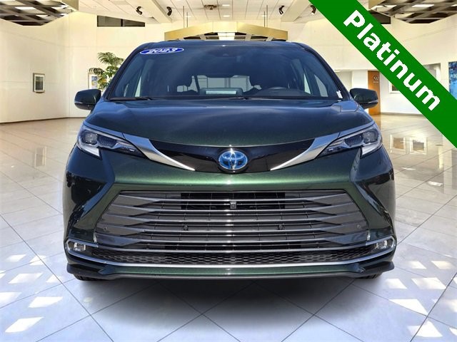 Used 2023 Toyota Sienna Platinum with VIN 5TDERKEC6PS170932 for sale in Las Vegas, NV