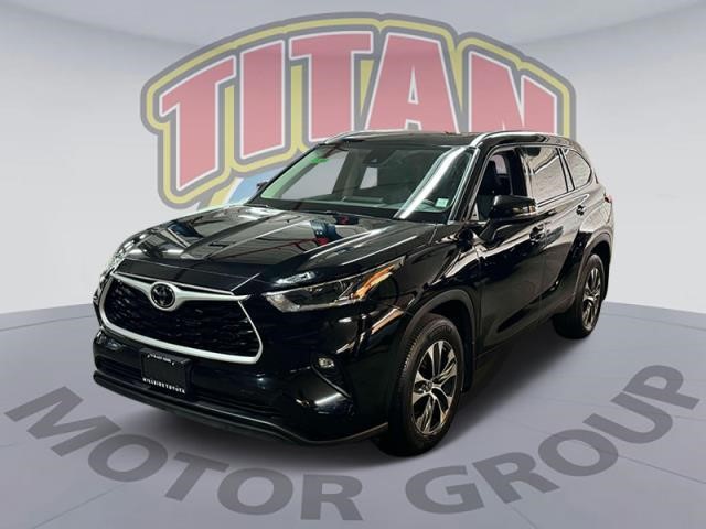 2021 Toyota Highlander XLE [2]