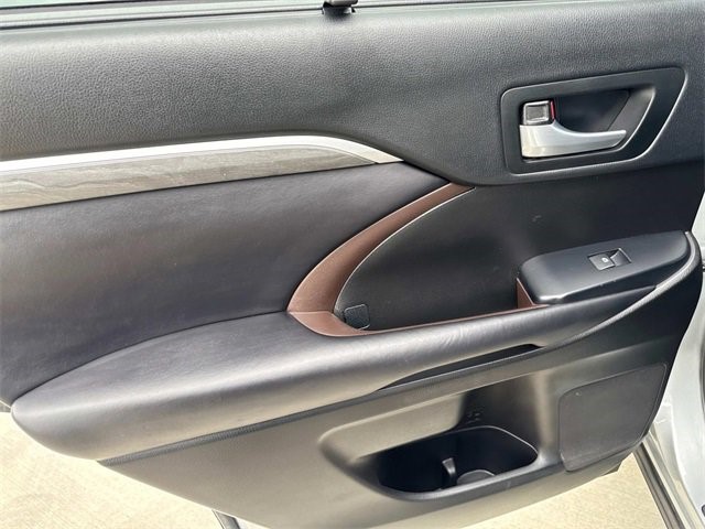 2018 Toyota Highlander Limited photo 11