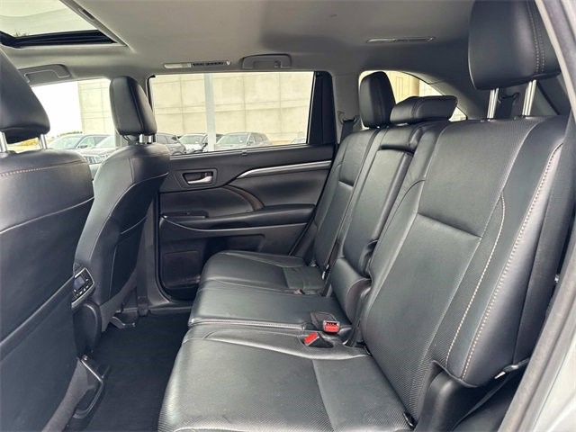 2018 Toyota Highlander Limited photo 13