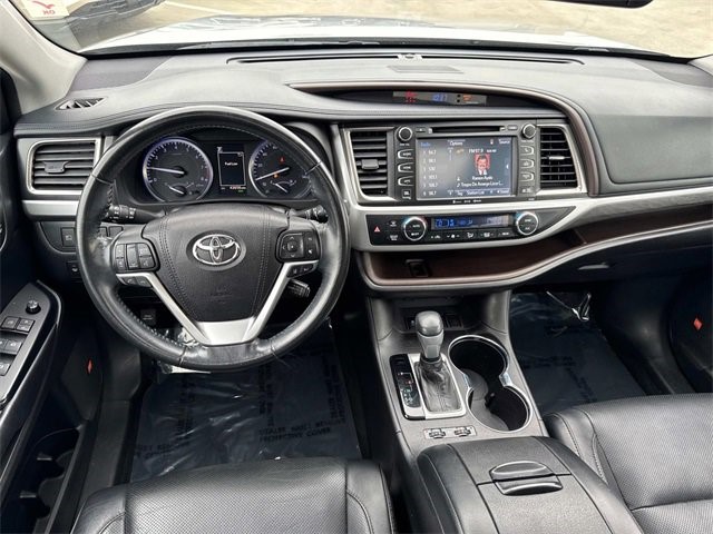 2018 Toyota Highlander Limited photo 9