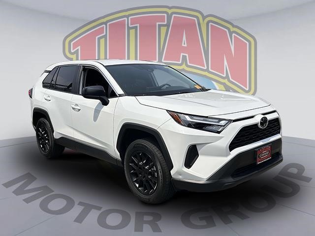 2024 Toyota RAV4 LE [17]