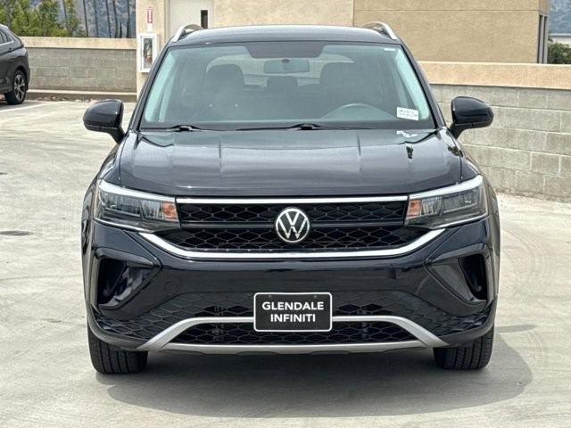 Used 2022 Volkswagen Taos SE with VIN 3VVRX7B20NM083798 for sale in Glendale, CA