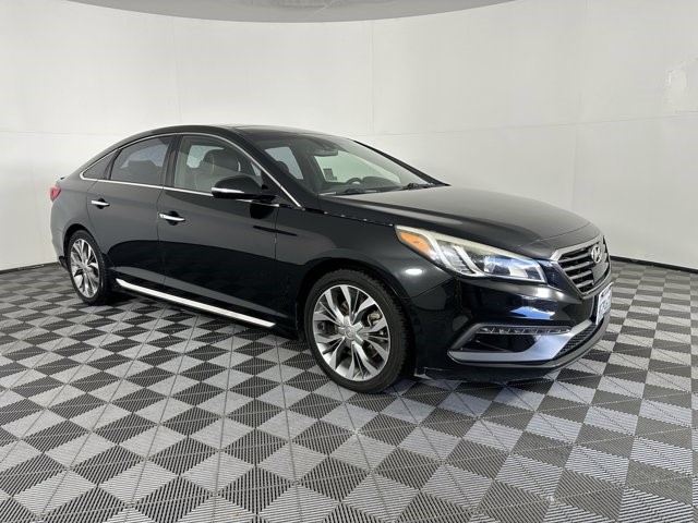 2015 Hyundai Sonata 2.0T Limited 4dr Sdn 2.0T Limited Intercooled Turbo Regular Unleaded I-4 2.0 L/122 [1]