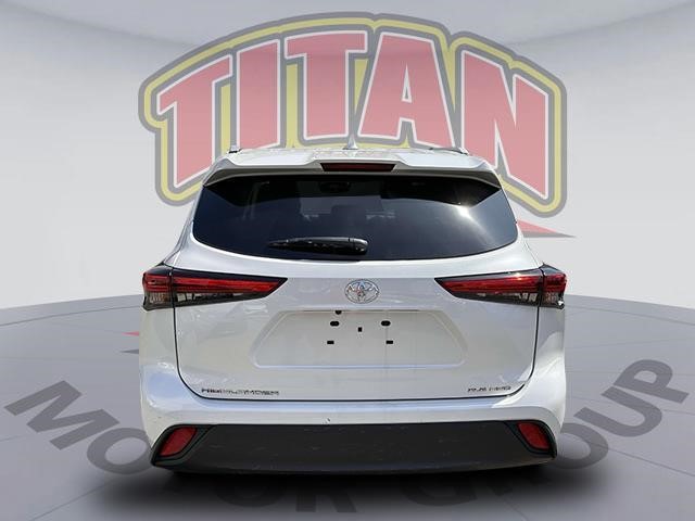 2022 Toyota Highlander XLE photo 2