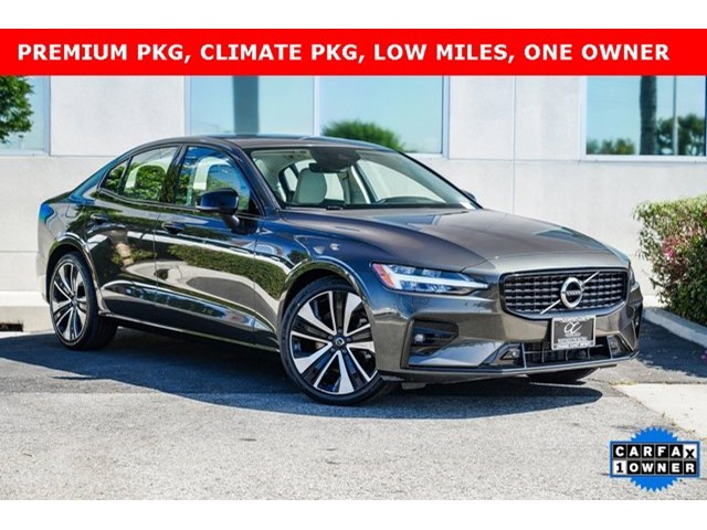 2022 Volvo S60  Intercooled Turbo Gas/Electric I-4 2.0 L/120 [4]