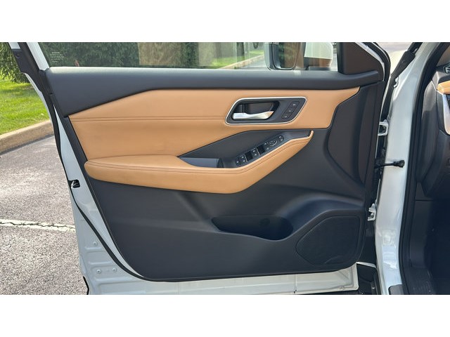 2023 Nissan Rogue Platinum AWD Platinum *Ltd Avail* Intercooled Turbo Regular Unleaded I-3 1.5 L/91 [12]