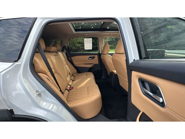 2023 Nissan Rogue Platinum AWD Platinum *Ltd Avail* Intercooled Turbo Regular Unleaded I-3 1.5 L/91 [24]