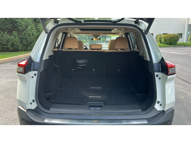 2023 Nissan Rogue Platinum AWD Platinum *Ltd Avail* Intercooled Turbo Regular Unleaded I-3 1.5 L/91 [5]