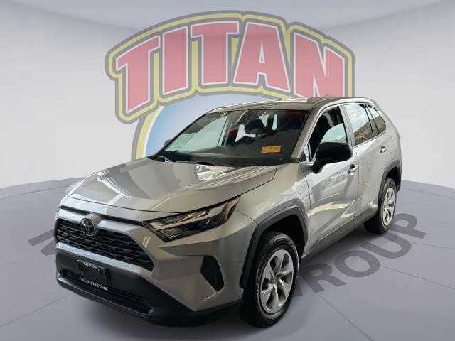 2024 Toyota RAV4 LE [4]