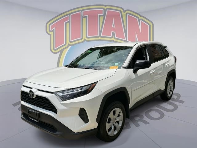 2023 Toyota RAV4 LE [4]