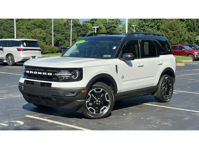 2023 Ford Bronco Sport Outer Banks Outer Banks 4x4 Intercooled Turbo Regular Unleaded I-3 1.5 L/91 [3]