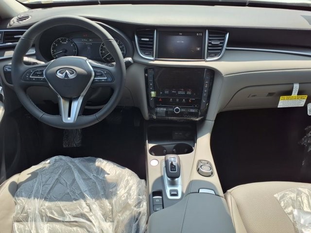 2025 Infiniti QX50 Luxe photo 8