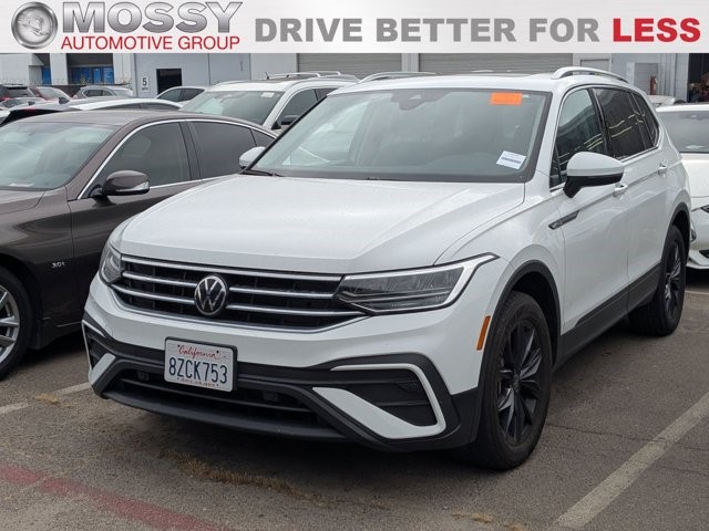 2022 Volkswagen Tiguan SE 2.0T SE FWD Intercooled Turbo Regular Unleaded I-4 2.0 L/121 [0]
