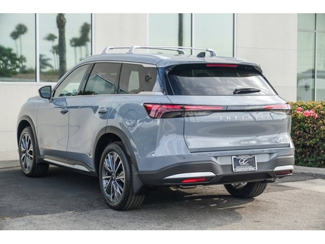 2026 Infiniti QX60 Luxe photo 4