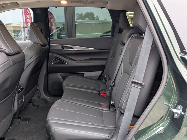 2026 Infiniti QX60 Luxe photo 16