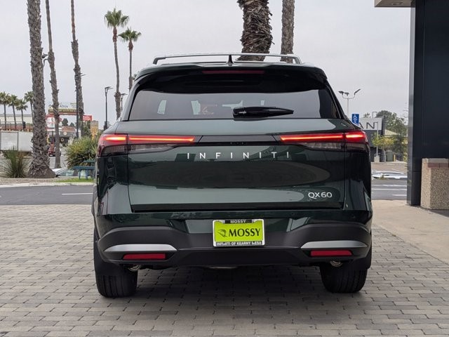 2026 Infiniti QX60 Luxe photo 6