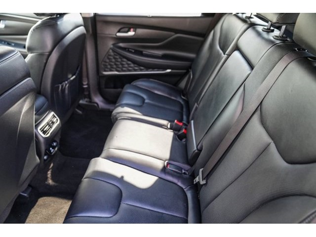 2022 Hyundai Santa Fe Limited photo 16