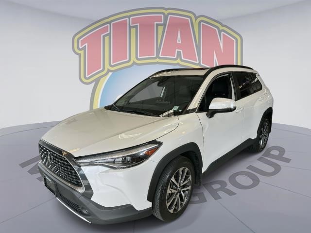 2022 Toyota Corolla Cross XLE [1]